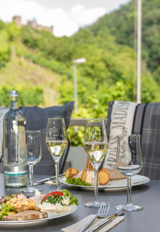 Weingut W Persch - Sennerhof - Oberwesel, Mittelr4 | &copy; Weingut W. Persch