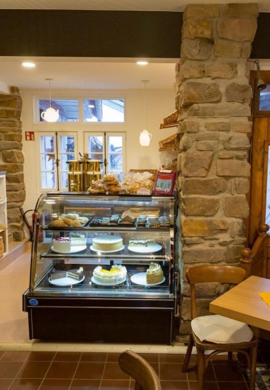 Kuchentheke Café Tante Miesche | © Café Tante Miesche Kuchentheke Café Tante Miesche | © Café Tante Miesche