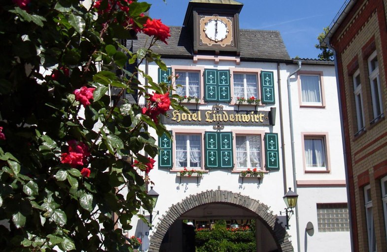 Aussenansicht | &copy; Hotel Lindenwirt R&uuml;desheim