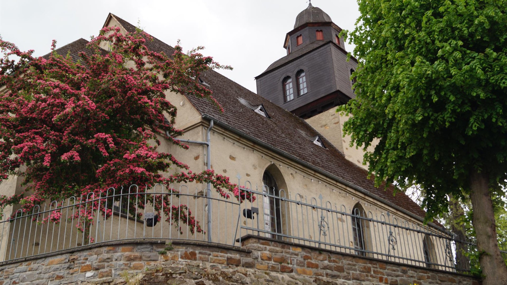 Alte Kirche | © Tourist-Information Erlebnis Rheinbogen Alte Kirche | © Tourist-Information Erlebnis Rheinbogen