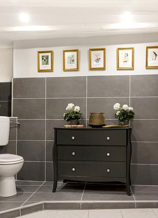 Bad | &copy; Eidens-Holl