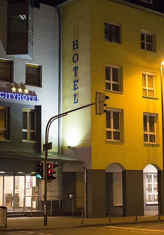 Hotelansicht am Abend | &copy; City-Hotel Kurf&uuml;rst Balduin GmbH