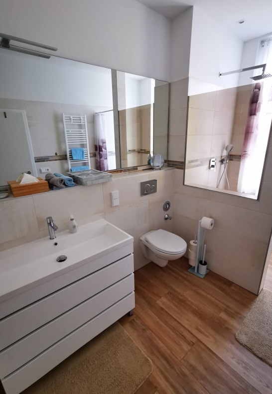 2OGBad | &copy; Christl