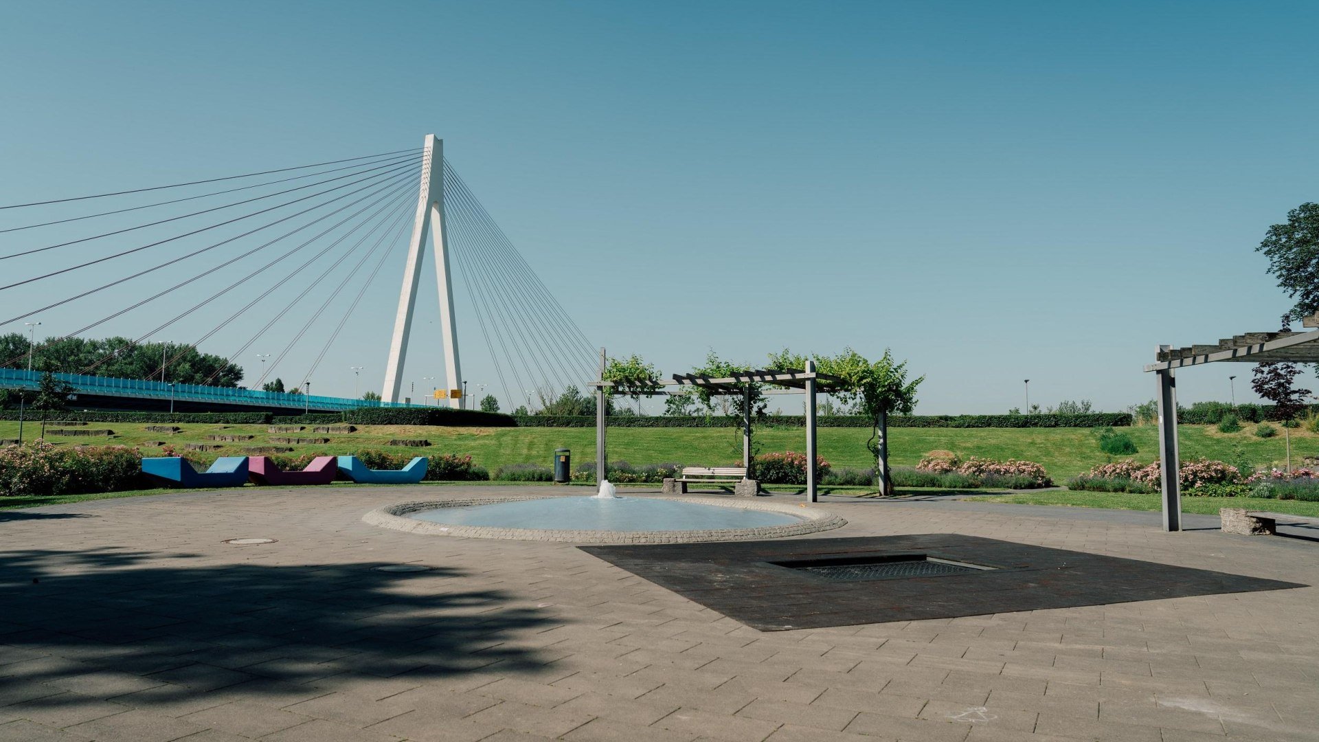 Goetheanlage mit Blick auf die Brücke | © Zimpfer_Photography
