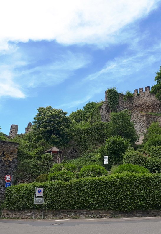 Burg Altwied im Sommer | &copy; Romantischer Rhein Tourismus GmbH