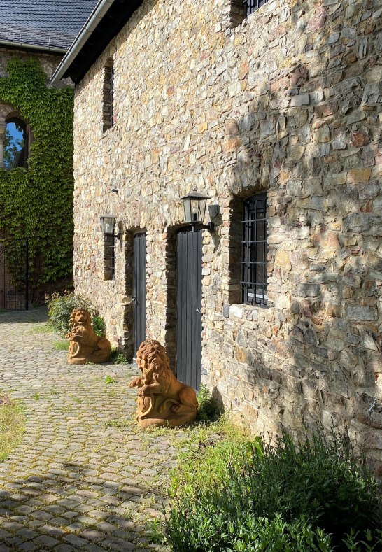 Au&szlig;enansicht Graues Haus | &copy; Eichenwald Consulting und Service GmbH