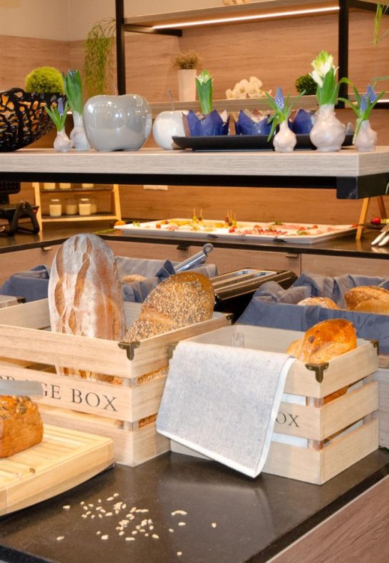 Fr&uuml;hst&uuml;ck, Brotstation | &copy; Hotel Morjan
