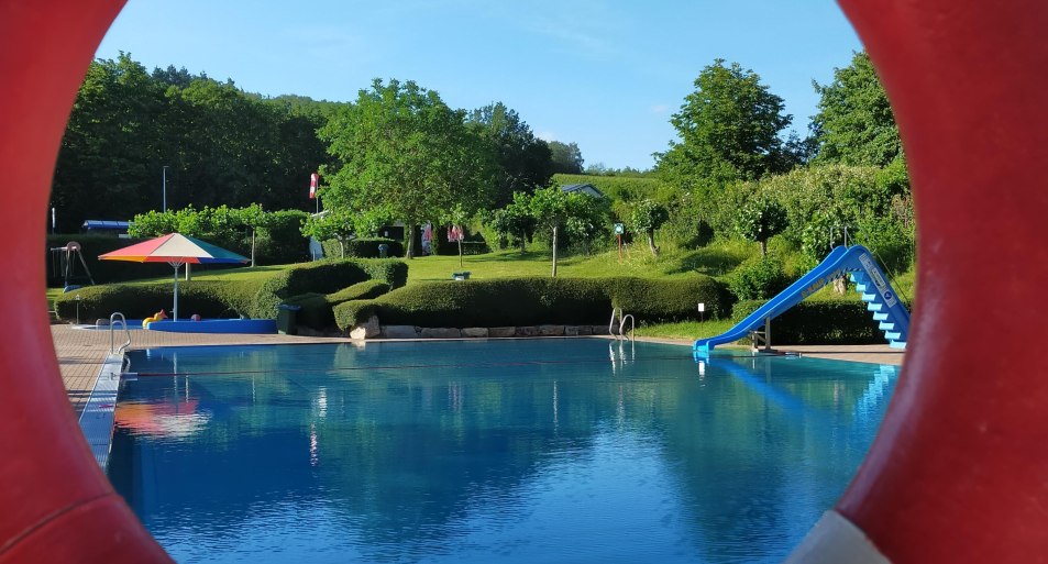 Freibad Hallgarten2 | © RTKT Freibad Hallgarten2 | © RTKT