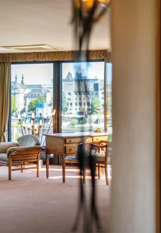 Hotelzimmer in Koblenz mit Rheinblick | &copy; Diehl&acute;s Hotel GmbH