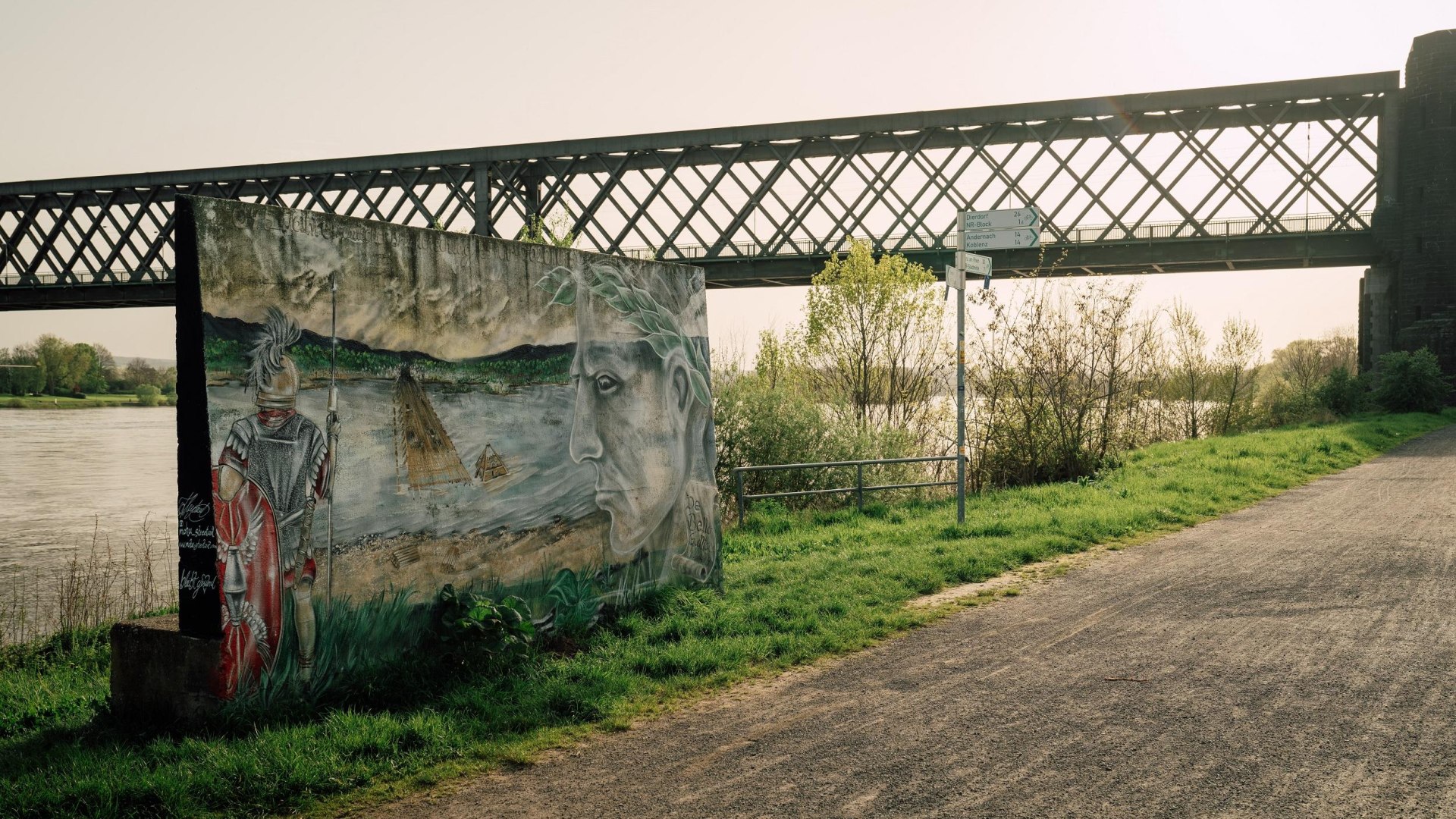 Caesar Rheinüberquerung Graffiti | © Zimpfer_Photography