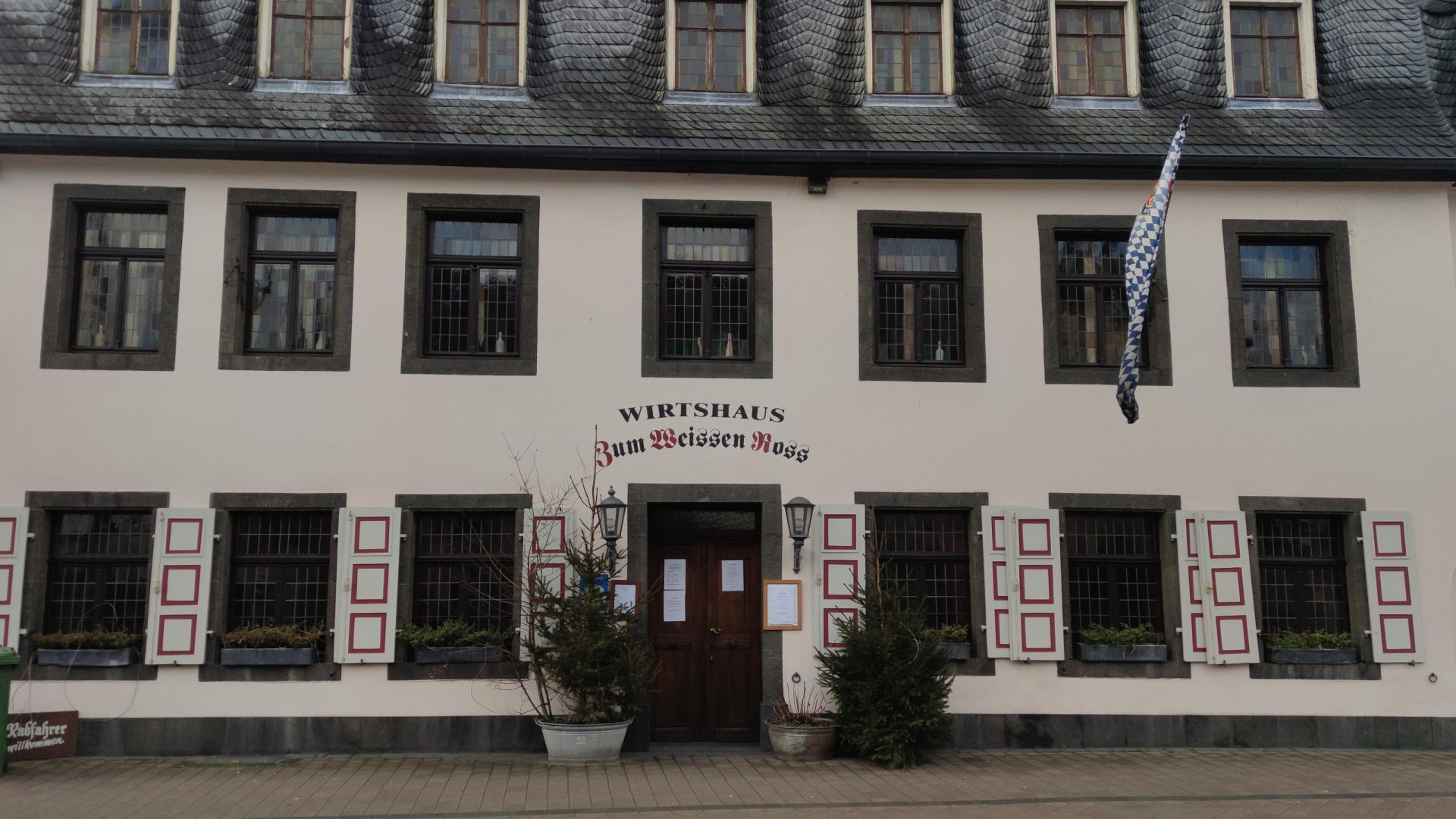 Zum Wei&szlig;en Ross Eingang | &copy; Tourist-Information Bad Breisig