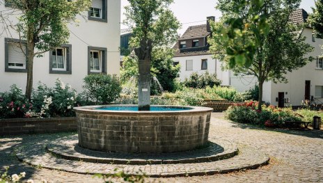 St. Martinsbrunnen in Engers | &copy; Zimpfer_Photography