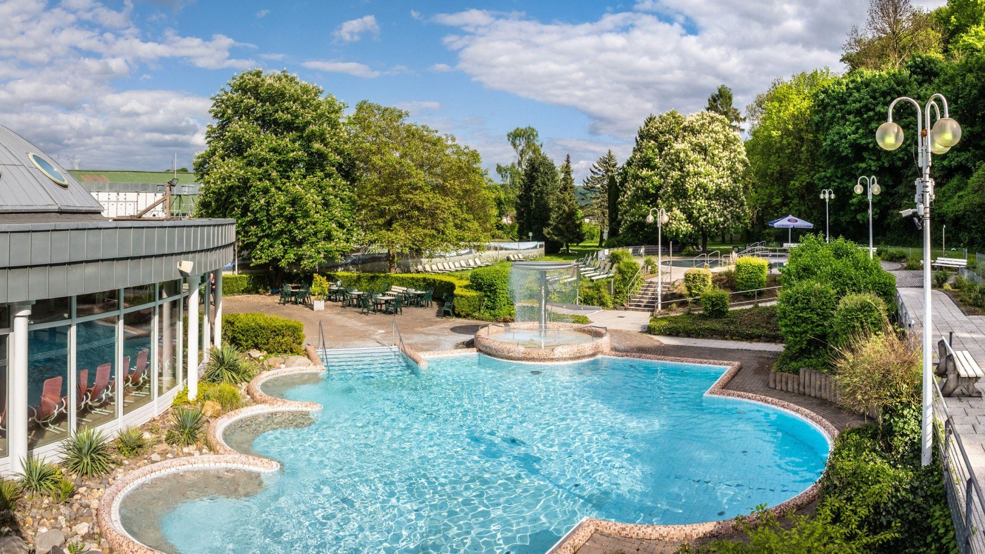 Thermalbad aussen | &copy; Dominik Ketz