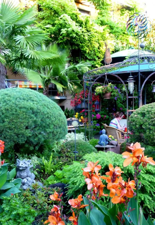 Garten 2 | &copy; Familie Volk