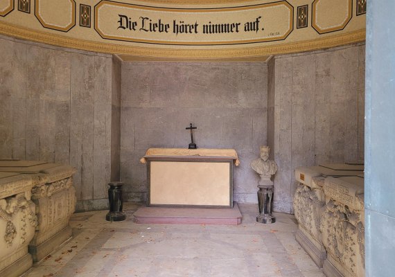 Mausoleum Mert&eacute;s innen | &copy; Tourist-Info Bad Breisig
