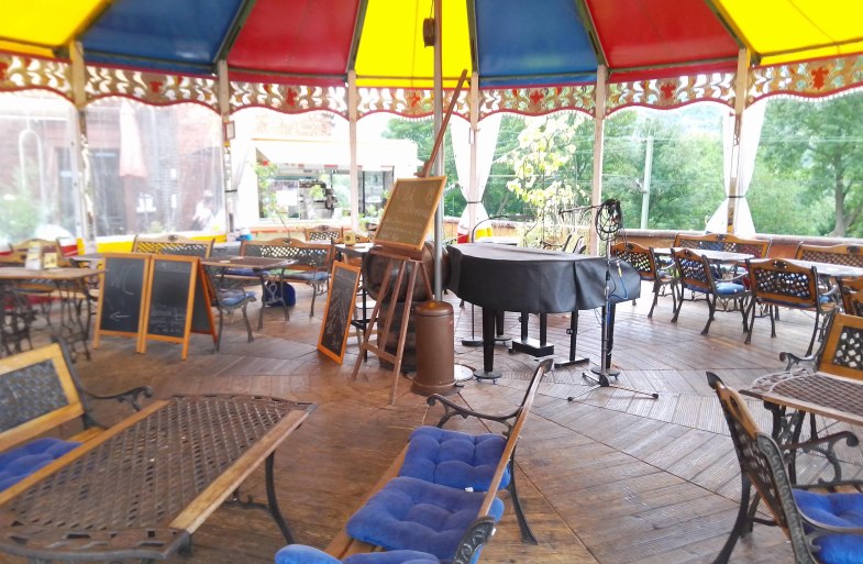 Karussel | &copy; Kleines Brauhaus