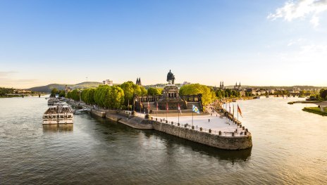 Deutsches Eck Sonnenutergang | © Koblenz-Touristik GmbH / Dominik Ketz Deutsches Eck Sonnenutergang | © Koblenz-Touristik GmbH / Dominik Ketz