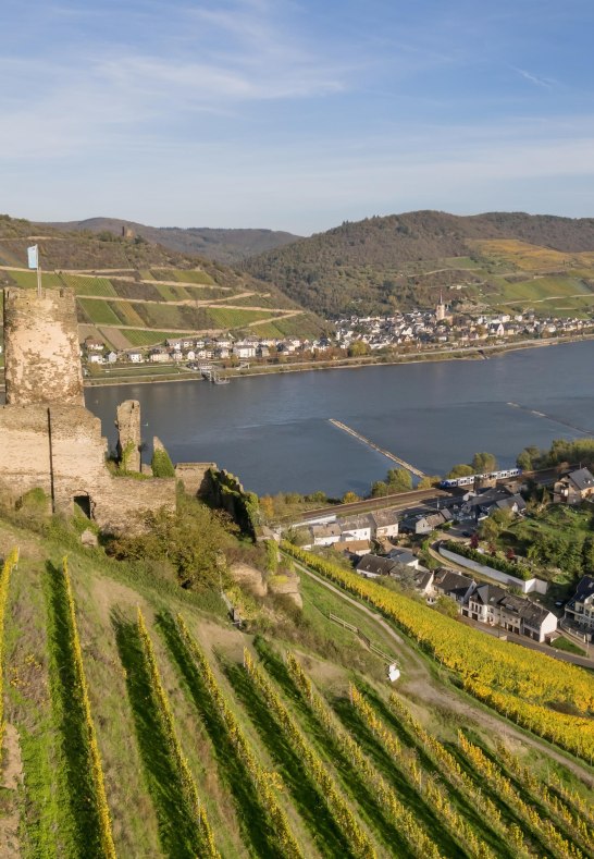 Ruine F&uuml;rstenberg &uuml;ber Rheindiebach | &copy; Andreas Pacek, fototour-deutschland.de