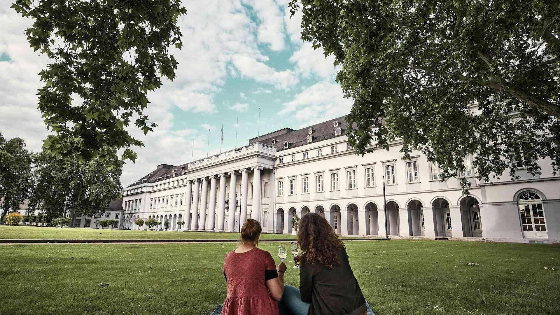Kurf&uuml;rstliches Schloss | &copy; Koblenz-Touristik GmbH / Philip Br&uuml;derle