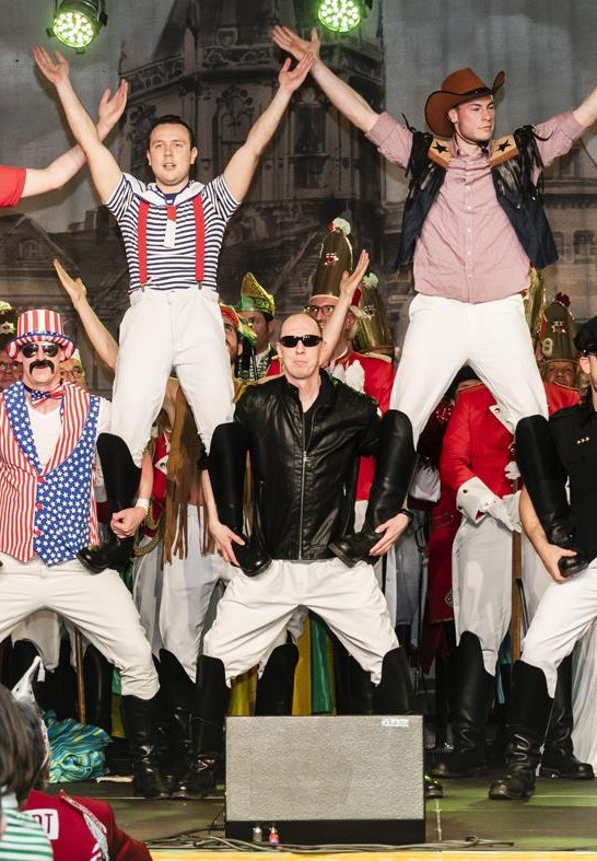 Männertanzgruppe Stadtsoldatencorps Rut-Wieß Linz | © Stadtsoldatencorps Rut-Wieß Linz e.V. Männertanzgruppe Stadtsoldatencorps Rut-Wieß Linz | © Stadtsoldatencorps Rut-Wieß Linz e.V.