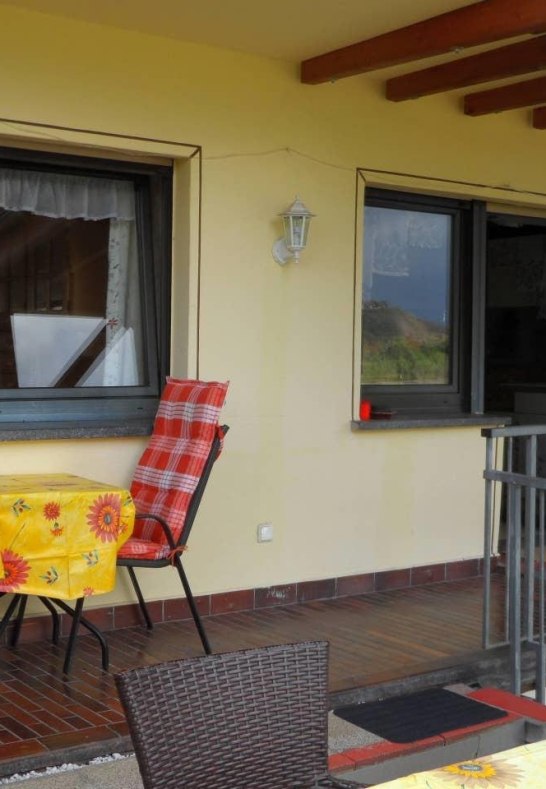 Fr&uuml;hst&uuml;cksecke auf dem Balkon | &copy; Hiltrud Evertz