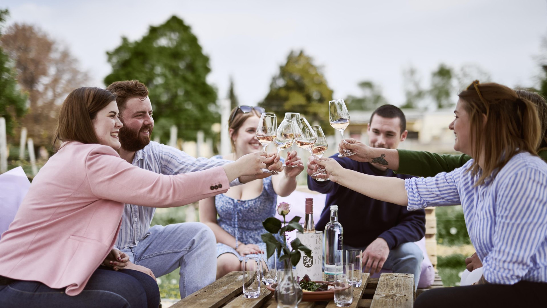 Weinlounge | © Knyphausen GmbH & Co. KG. Weinlounge | © Knyphausen GmbH & Co. KG.