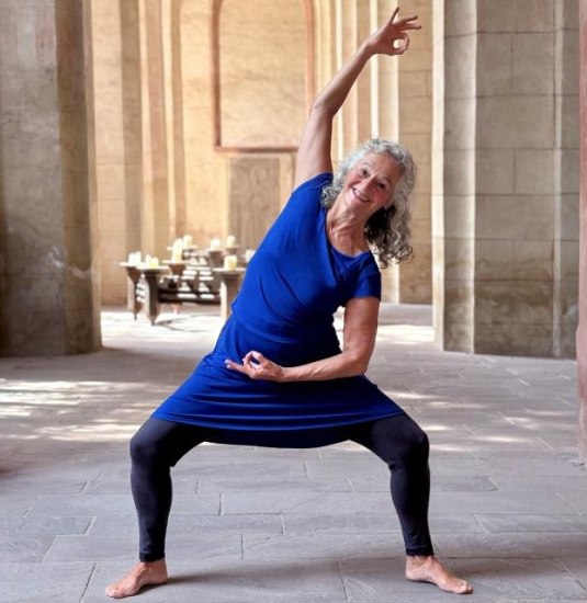 Yoga Christa Zehnder Foto | © Kloster Eberbach Yoga Christa Zehnder Foto | © Kloster Eberbach