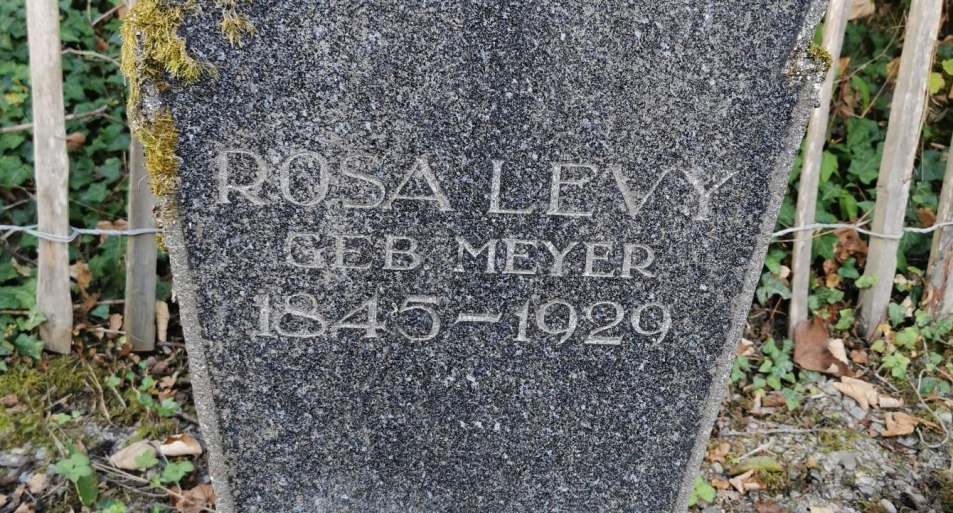 Grabstein | © Sabine Pilger Grabstein | © Sabine Pilger