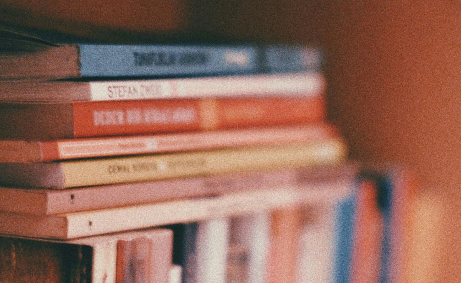 B&uuml;cherei | &copy; Canva