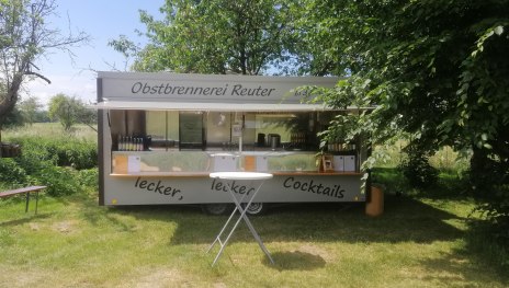 Edelobstbrennerei Reuter -Verkaufsstand | &copy; Edelobstbrennerei Reuter