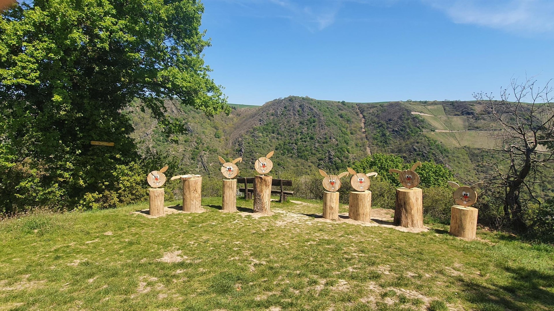 Holzfiguren "Tolle Hasen" | © T. Biersch Holzfiguren "Tolle Hasen" | © T. Biersch