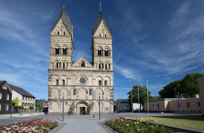 Mariendom Vorderansicht | &copy; 90 Grad Photogrphy/Hilger & Schneider GbR