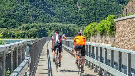 Radfahren am Rhein | &copy; R&uuml;desheim Tourist AG - Marlis Steinmetz, R&uuml;desheim Tourist AG - Marlis Steinmetz