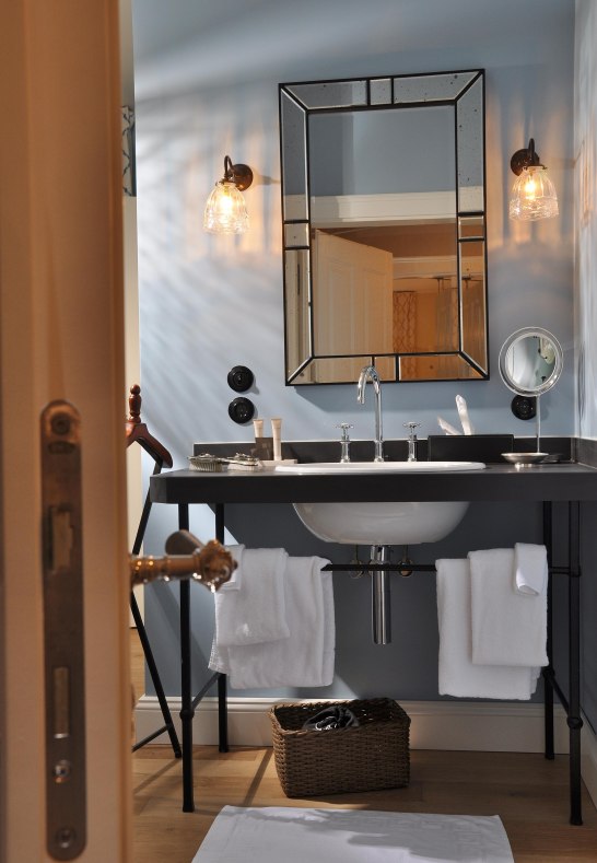 Bad-2 | &copy; Burg Reichenstein