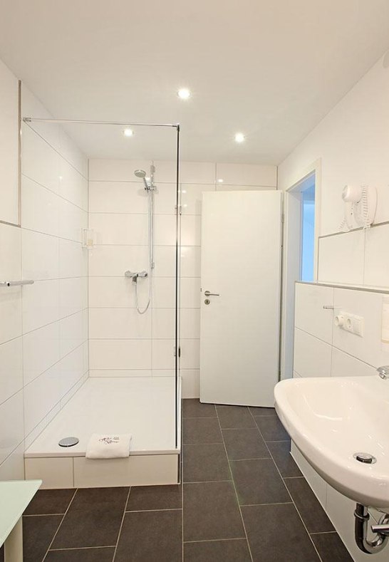 Zi45_Badezimmer | &copy; Hotel Brenner GmbH