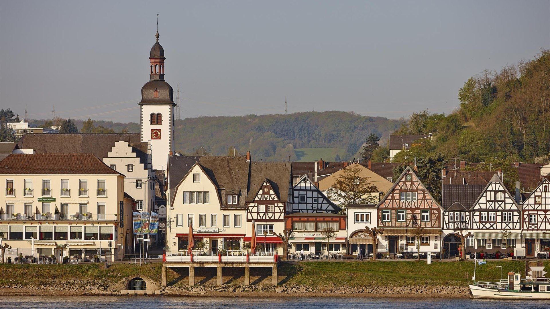 Blick auf die Rheinpromenade | © Marco Rothbrust Blick auf die Rheinpromenade | © Marco Rothbrust