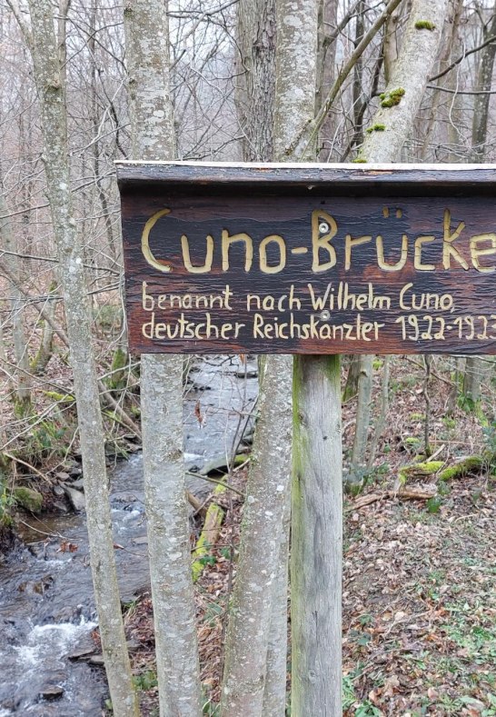 Br&uuml;ckenschild am Niederbach | &copy; T. Biersch