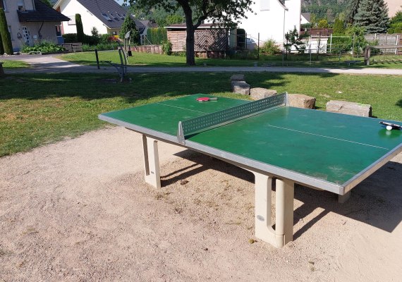 Tischtennisplatte | © Tourist-Info Erlebnis Rheinbogen Tischtennisplatte | © Tourist-Info Erlebnis Rheinbogen