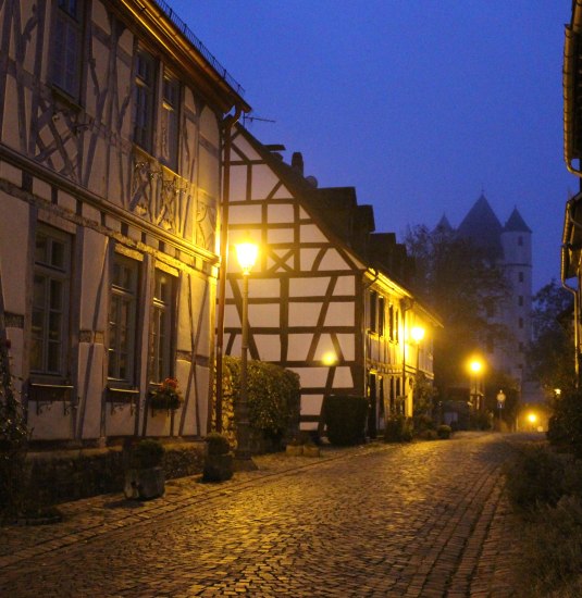 Stimmung_KF_Burg_Blauestunde_Burgstr_Nacht2019 (1) | © Stadt Eltville am Rhein