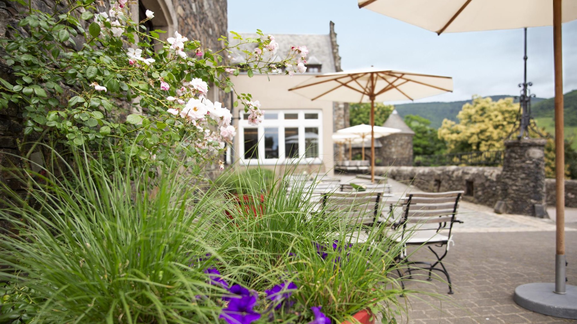 Terrasse Burg Reichenstein | &copy; Burg Reichenstein