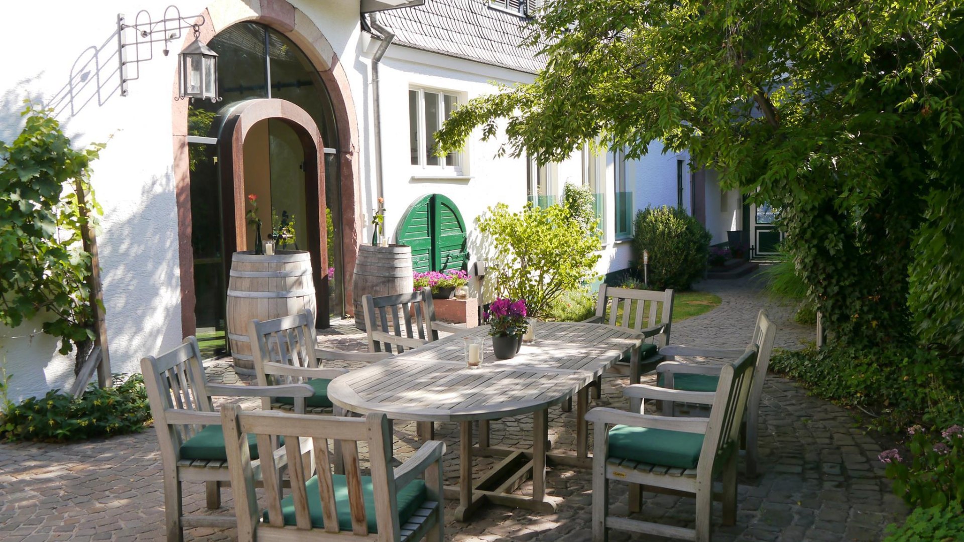 Innenhof Weingut | &copy; Weing&uuml;ter Wegeler