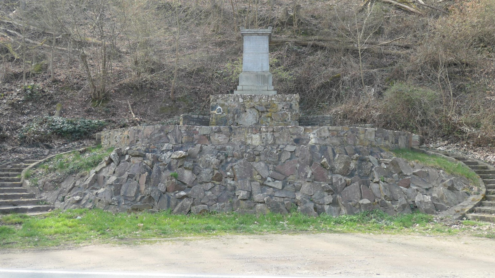 Denkmal zum Binger Loch | © RNT, Christian Kuhn