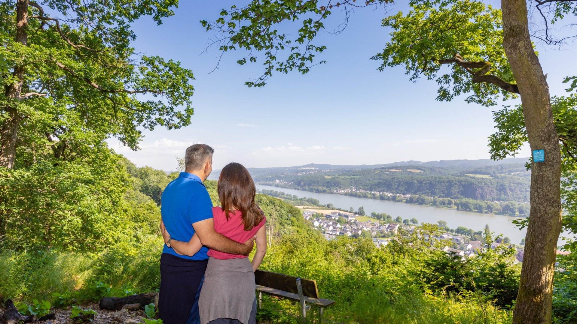 Wandern mit Ausblick auf den Rhein | &copy; Tourist-Information Bad Breisig