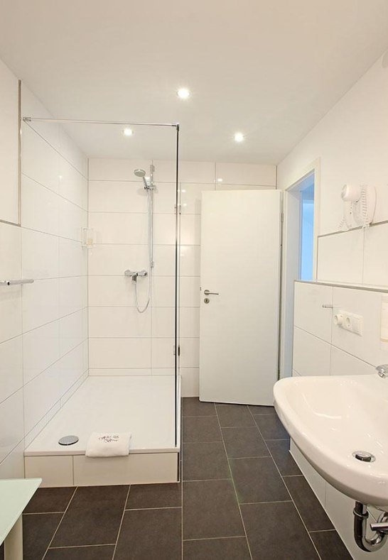 Zi45_Badezimmer | &copy; Hotel Brenner GmbH