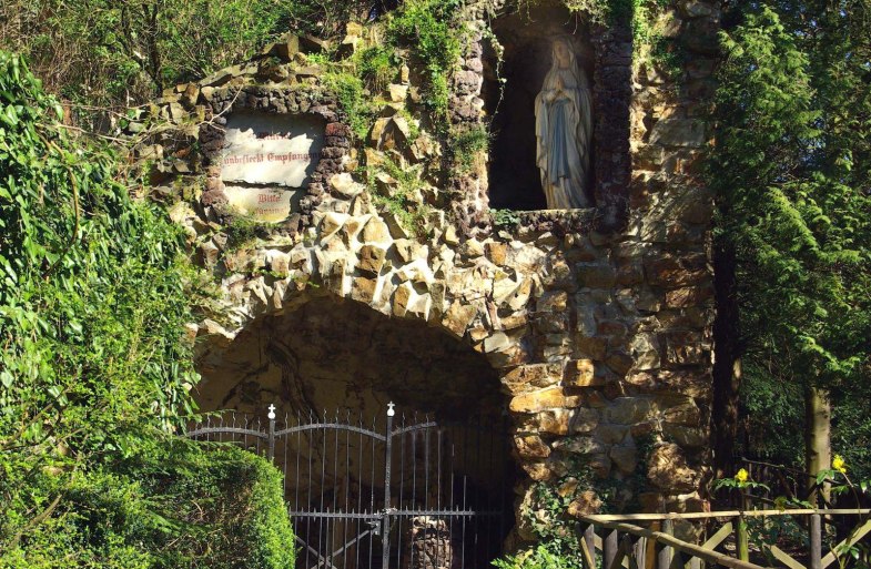 Lourdesgrotte | © Förderkreis Pfarrer Kraus-Anlagen Lourdesgrotte | © Förderkreis Pfarrer Kraus-Anlagen