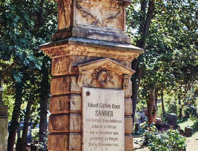 Grabstein Alter Friedhof 02 | &copy; Stefan Esser