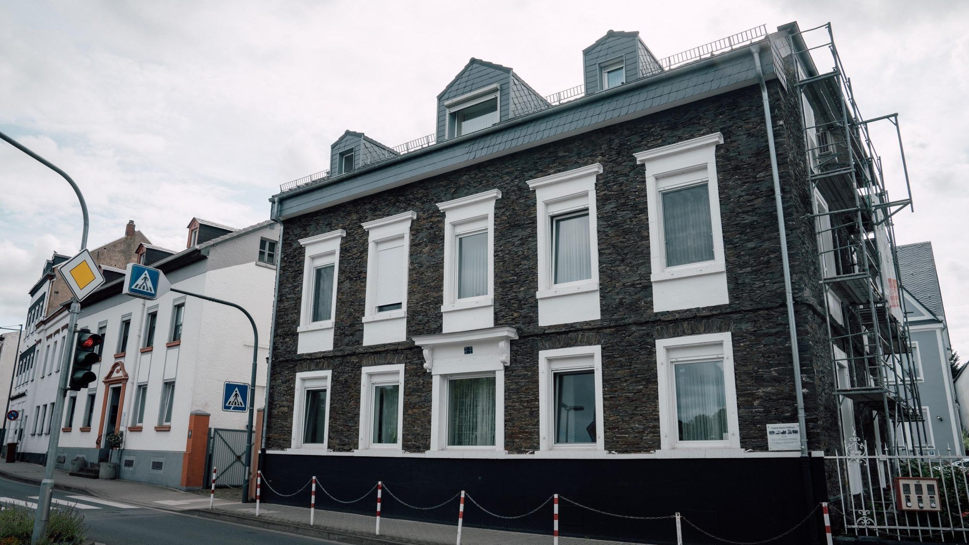 das ehemalige B&uuml;rgermeisteramt Heddesdorf | &copy; Zimpfer_Photography