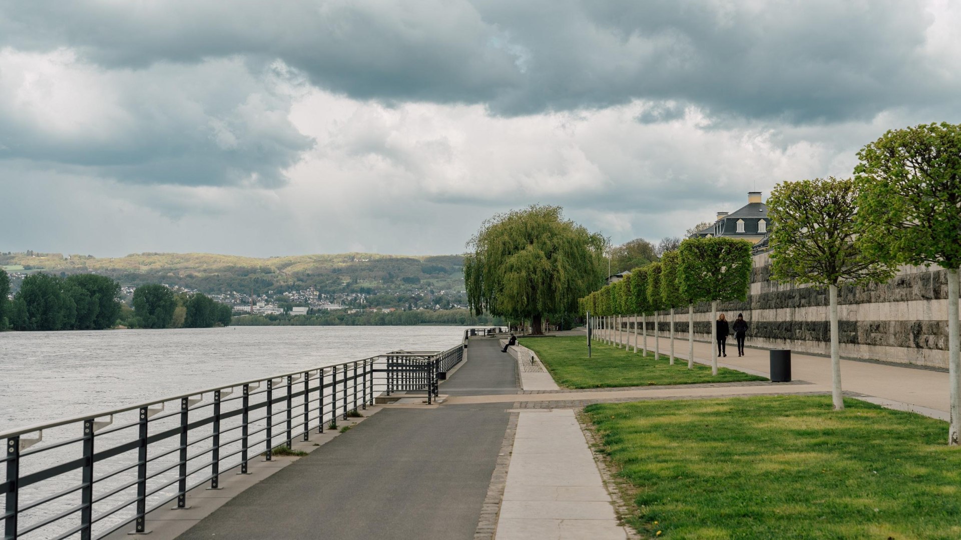 Deichvorgel&auml;nde mit Blick auf Feldkirchen | &copy; Zimpfer_Photography