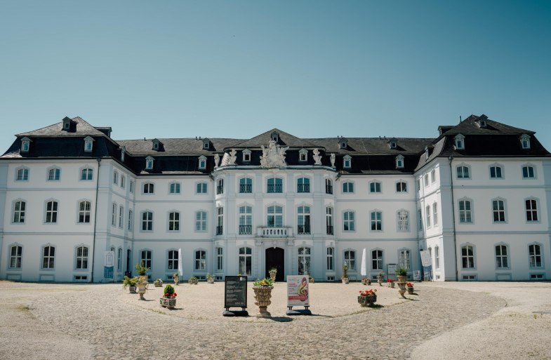 Schlosshof | &copy; Zimpfer_Photography