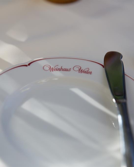 &copy; Weinhaus Weiler